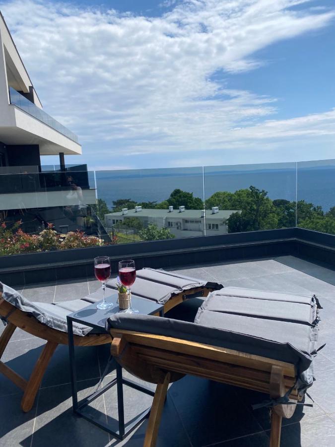 Sea View Deluxe Apartment Rijeka Exterior photo